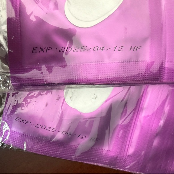 Under Eye Gel Patches - Picture 6 of 6